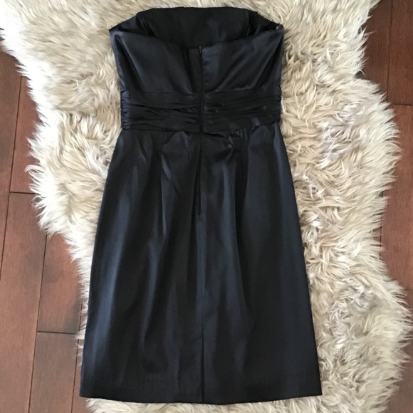 Very Flattering Strapless Black Dress - Picture 8 of 10